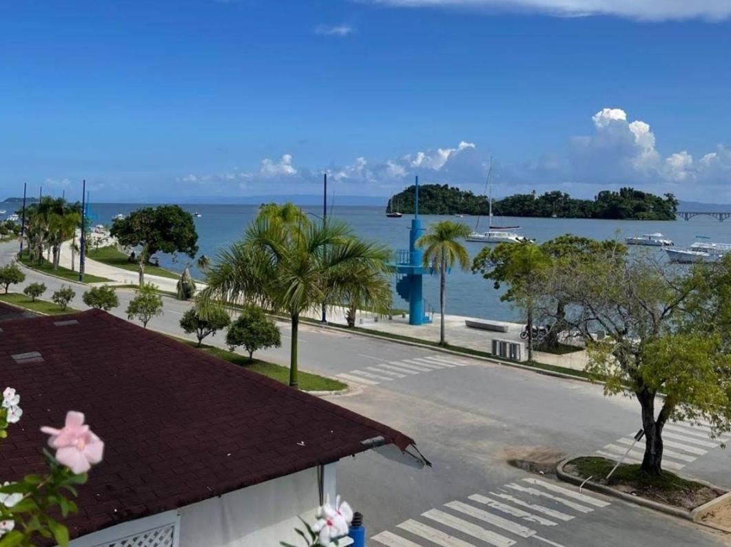 Indy'S Best Bay Frontview In Samana. Exterior photo